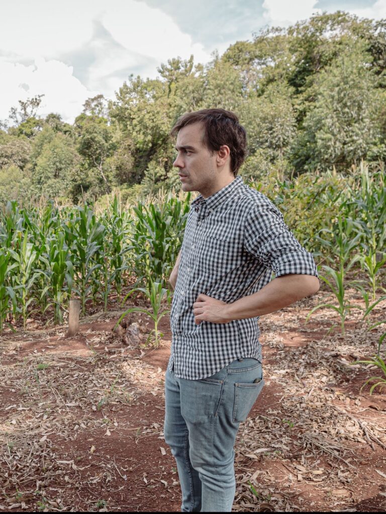 Como Matías Imperiale aumentó la producción de ajo con bioinsumos